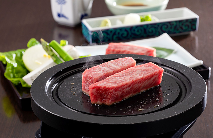 ブランド牛肉「松阪牛の鉄板焼き」,夕食,昼食,ランチ