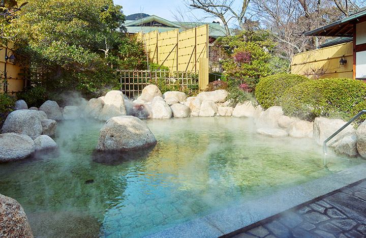 晴天の大露天風呂,源泉かけ流し,湯の山温泉,三重県