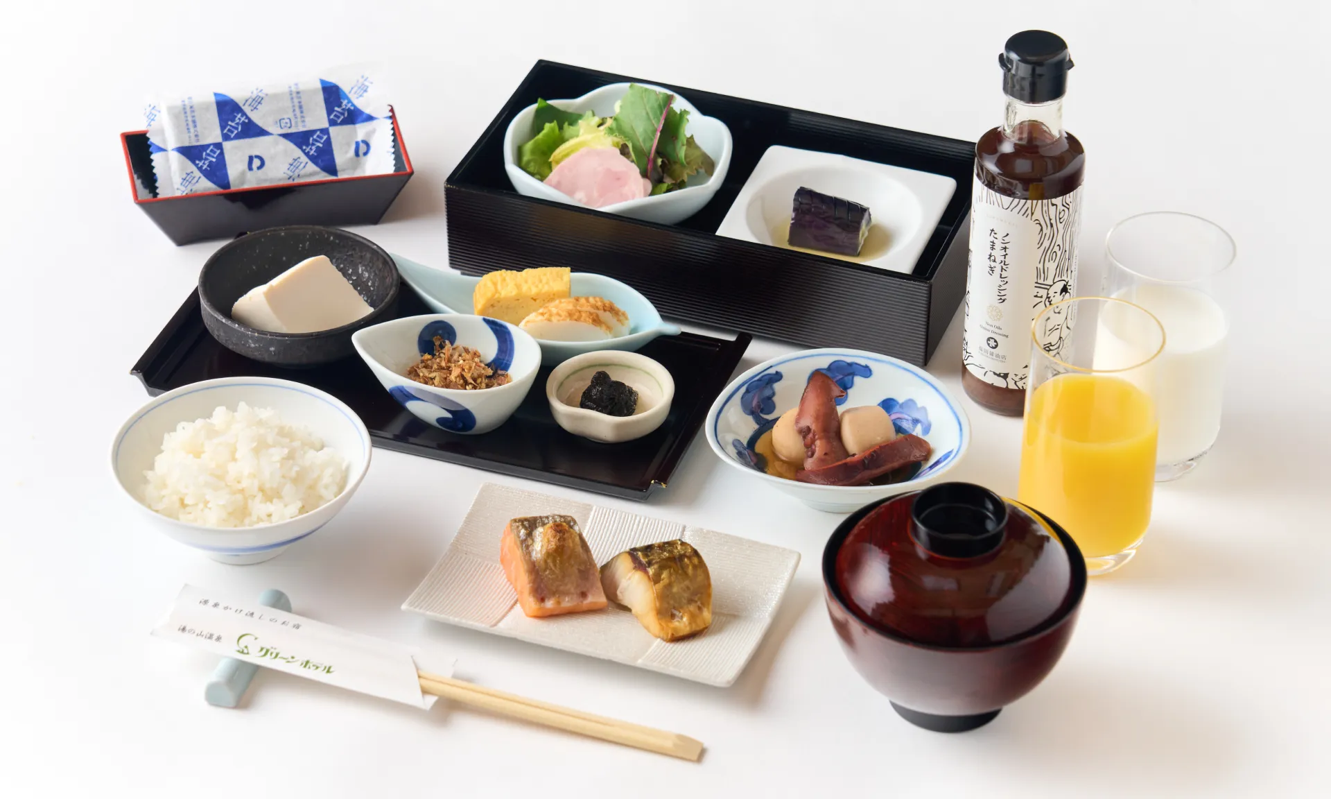 朝食,地元三重産の海の幸・山の幸を味わう季節の和定食<